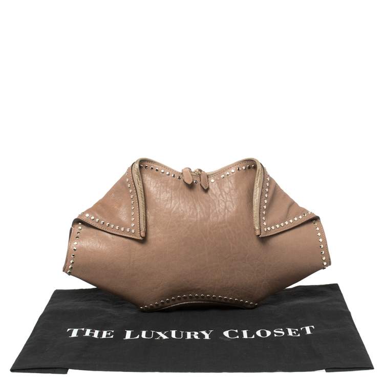 Pre Owned Alexander McQueen Beige Leather Medium Faithful De Manta Clutch