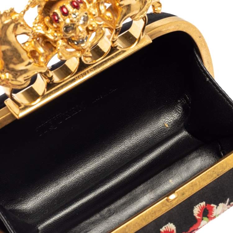 Pre Owned Alexander McQueen Black Satin Floral Embroidered Skull and Unicorn Knuckle Clutch