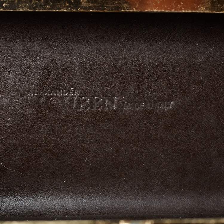 Pre Owned Alexander McQueen Metallic Gold/Beige Leather Skull Knuckle Box Clutch