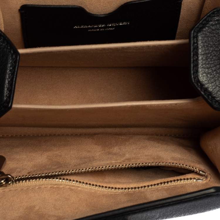 Pre Owned Alexander McQueen Black Grained Leather Box 16 Crossbody Bag
