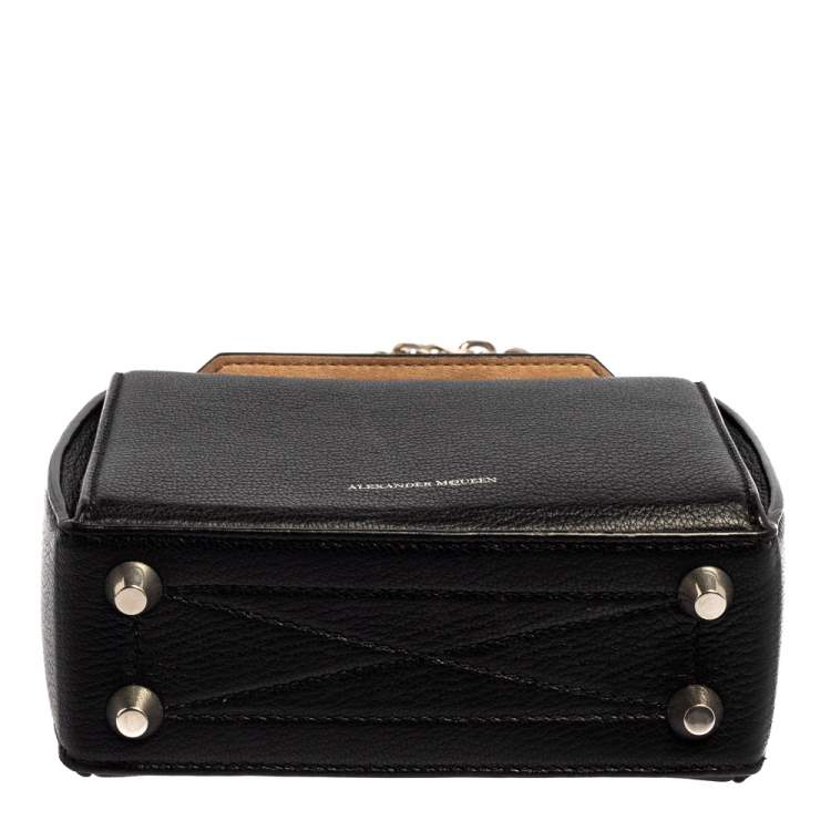 Pre Owned Alexander McQueen Black Grained Leather Box 16 Crossbody Bag