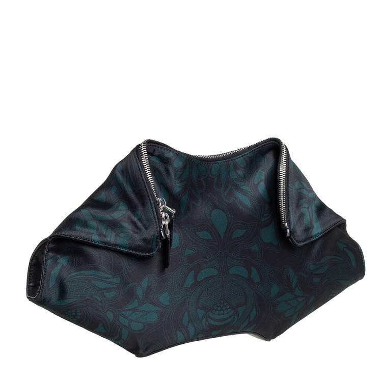 Pre Owned Alexander McQueen Black/Green Printed Fabric and Leather Medium De Manta Clutch