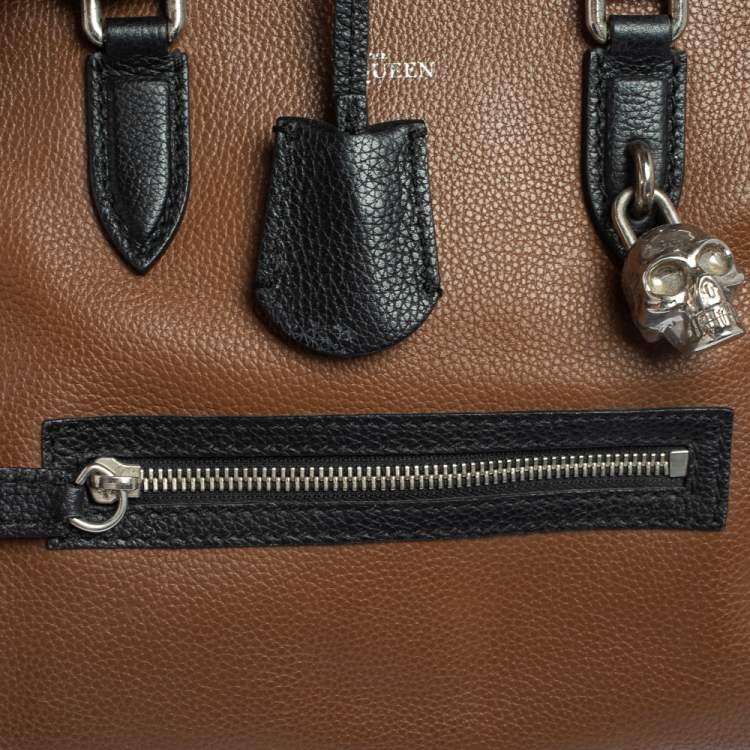 مملوكة مسبقًا Alexander McQueen Brown/Black Leather Skull Padlock Satchel