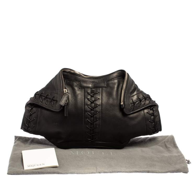 Pre Owned Alexander McQueen Black Leather Medium De Manta Clutch