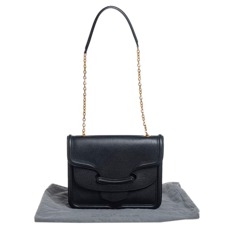 مملوكة مسبقًا Alexander McQueen Black Leather Heroine Chain Shoulder Bag