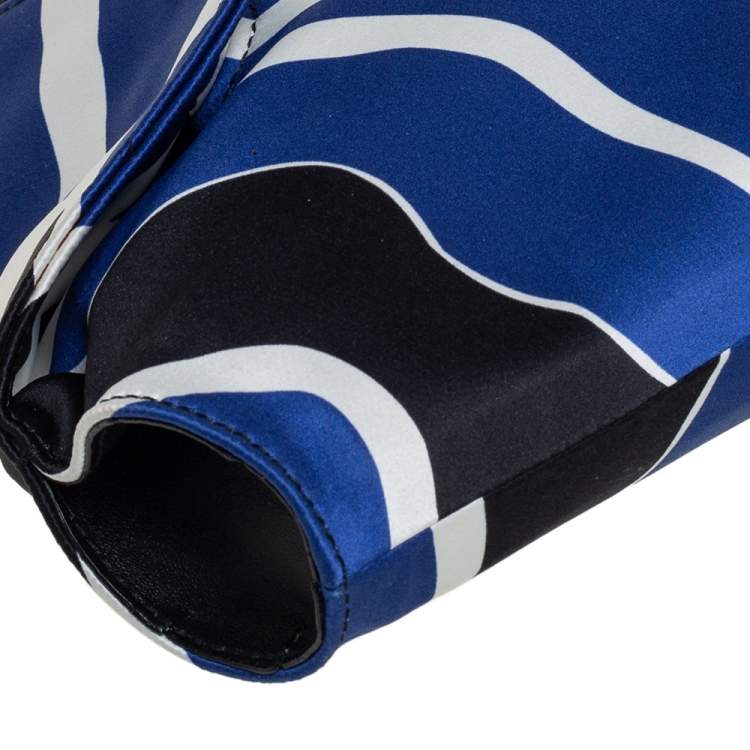 Pre Owned Alexander McQueen Blue/White Printed Satin and Leather Medium De Manta Clutch
