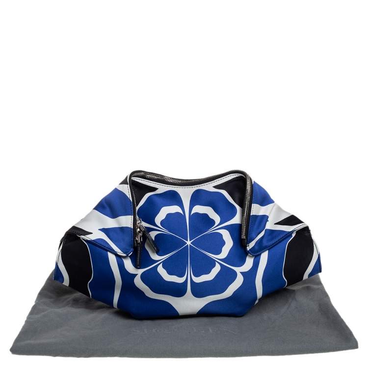 Pre Owned Alexander McQueen Blue/White Printed Satin and Leather Medium De Manta Clutch