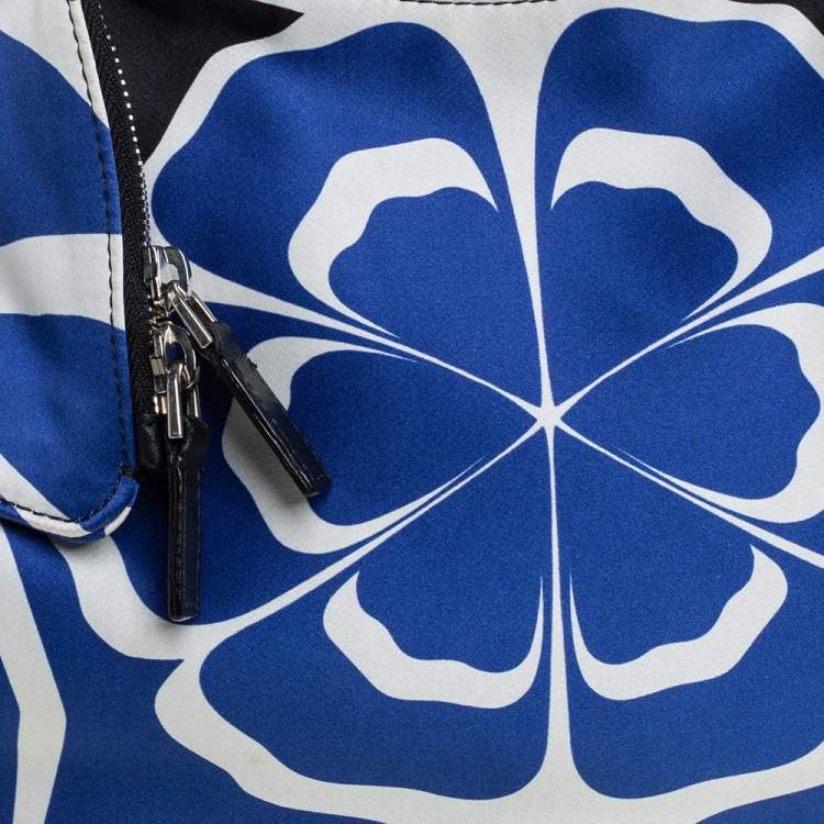 Pre Owned Alexander McQueen Blue/White Printed Satin and Leather Medium De Manta Clutch