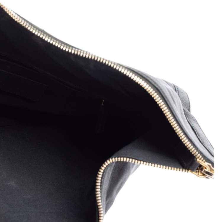 مملوكة مسبقًا Alexander McQueen Black Leather Medium De Manta Clutch