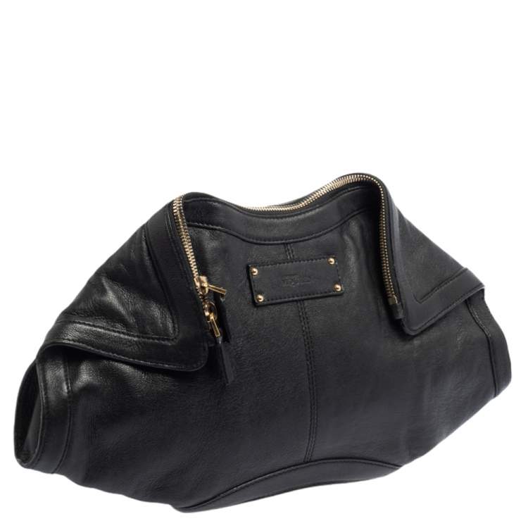 مملوكة مسبقًا Alexander McQueen Black Leather Medium De Manta Clutch
