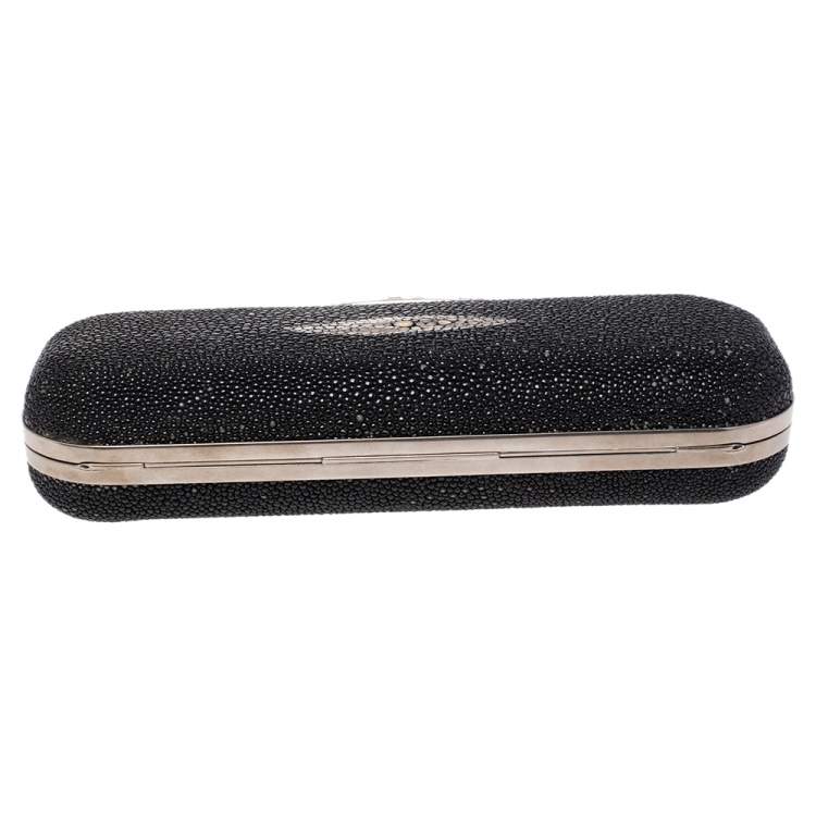 مملوكة مسبقًا Alexander McQueen Black Stingray Knuckle Box Clutch