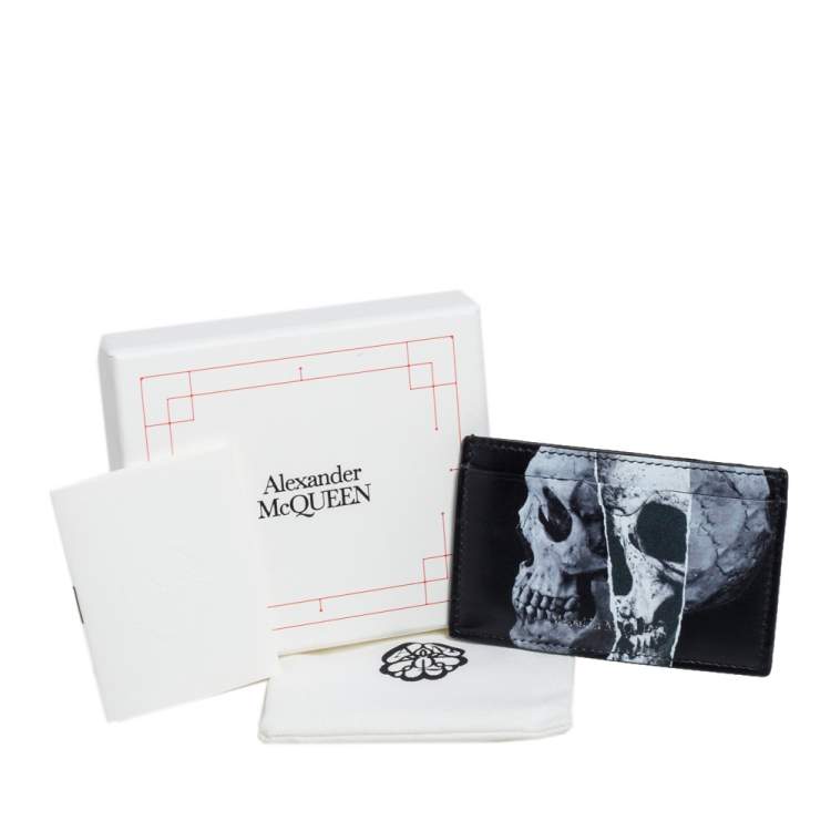 Pre Owned Alexander McQueen Black Leather Skull Print Card Holder