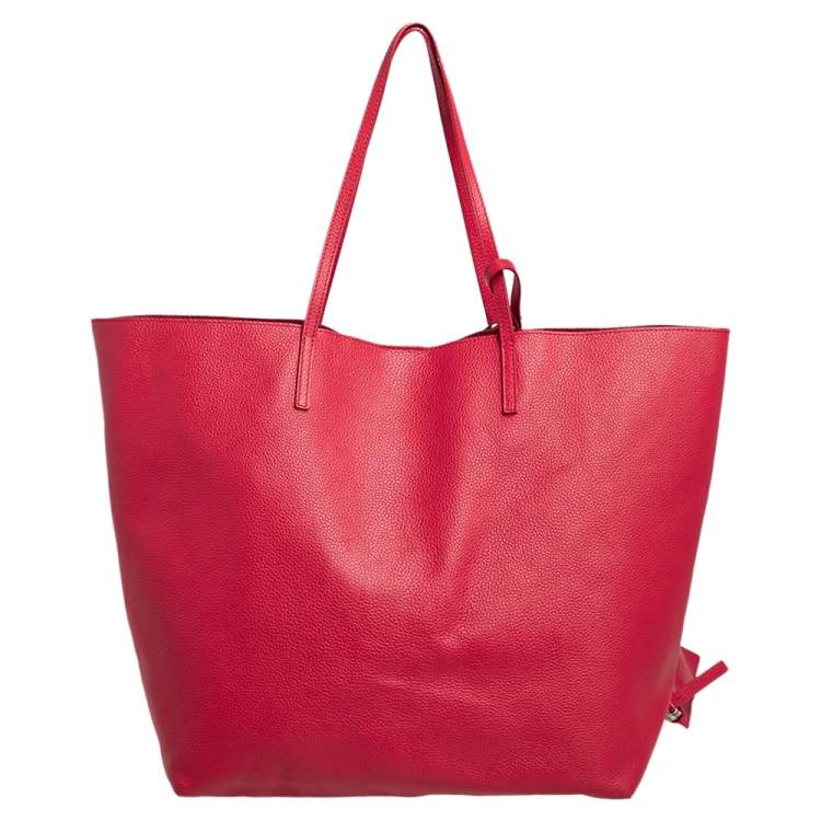 Pre Owned Alexander McQueen Red Leather Skull Charm Shopper Tote 