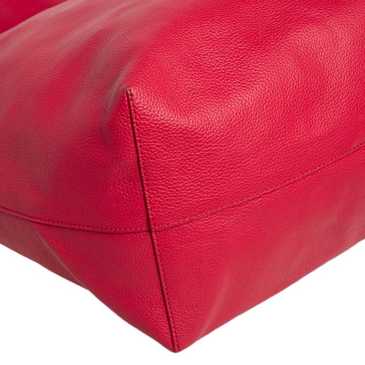 Pre Owned Alexander McQueen Red Leather Skull Charm Shopper Tote 