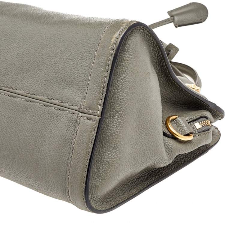 مملوكة مسبقًا Alexander McQueen Grey Leather Skull Padlock Tote
