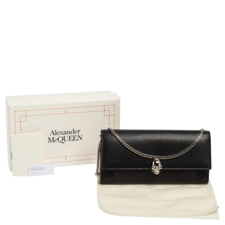 Pre Owned Alexander McQueen Black Leather Skull Continental Wallet On Chain