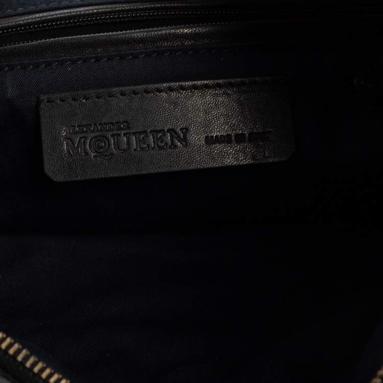 Pre Owned Alexander McQueen Black Embroidered Leather Medium De Manta Clutch