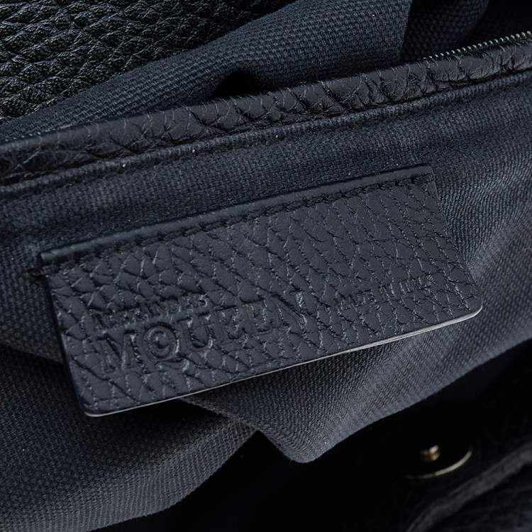 Pre Owned Alexander McQueen Black/Peach Woven Detail Leather Skull Bucket Bag