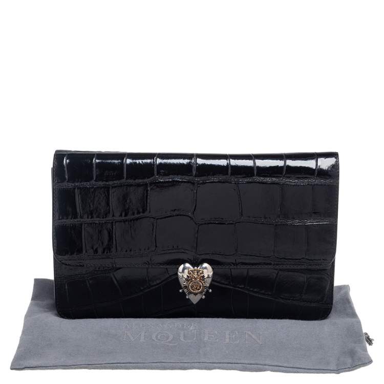 Pre Owned Alexander McQueen Black Crocodile Embossed Leather Heart Lock Clutch
