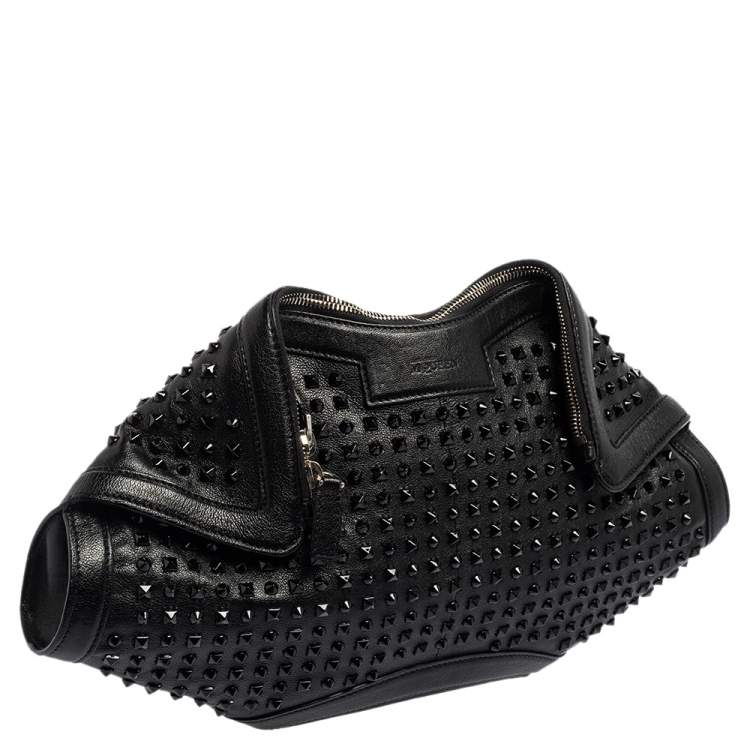 Pre Owned Alexander McQueen Black Leather Medium De Manta Studded Clutch