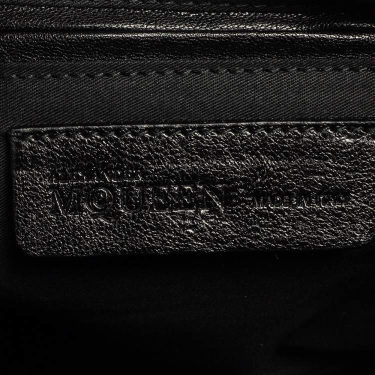 Pre Owned Alexander McQueen Black Leather Medium De Manta Studded Clutch