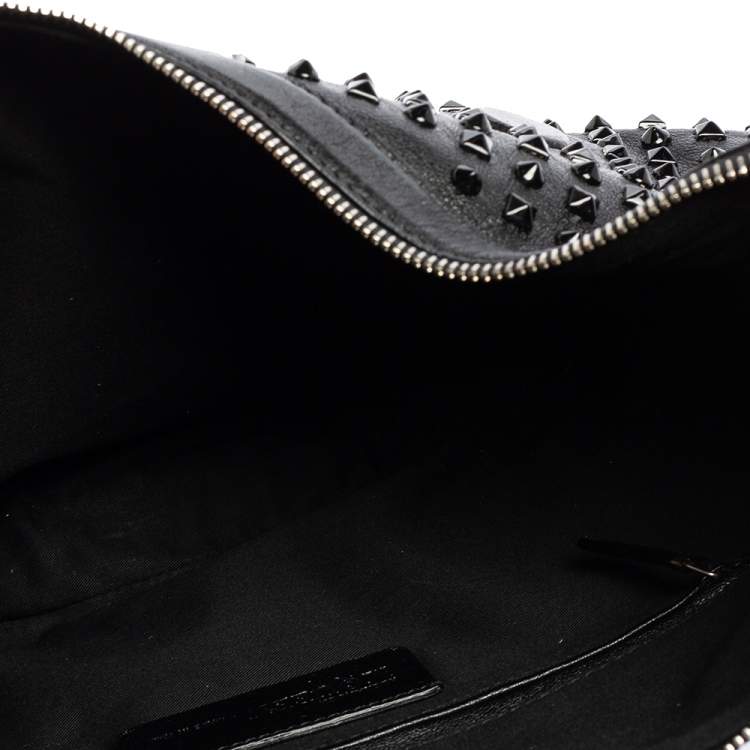 Pre Owned Alexander McQueen Black Leather Medium De Manta Studded Clutch