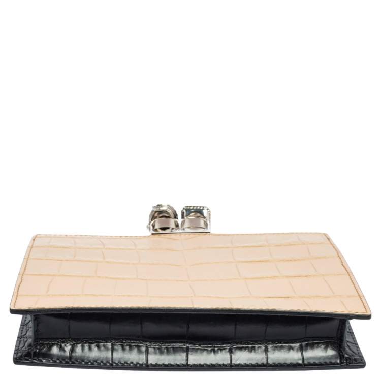 Pre Owned Alexander McQueen Beige/Black Croc Embossed Leather Two Ring Clutch