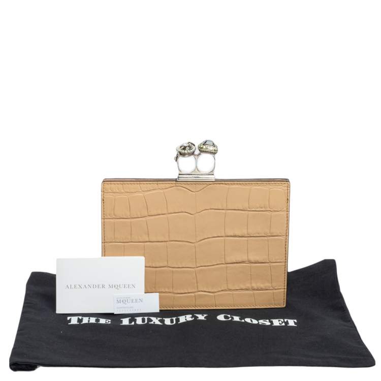 Pre Owned Alexander McQueen Beige/Black Croc Embossed Leather Two Ring Clutch