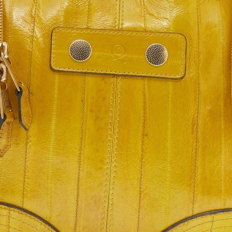 Pre Owned Alexander McQueen Yellow Eel Leather Medium De Manta Clutch