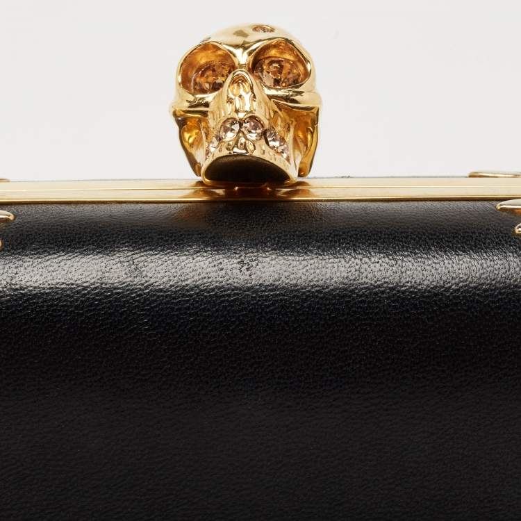 Pre Owned Alexander McQueen Black Studded Leather Skull Lock Clutch