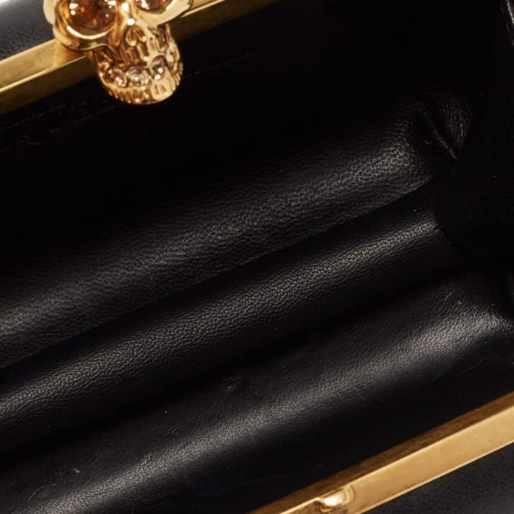 Pre Owned Alexander McQueen Black Studded Leather Skull Lock Clutch