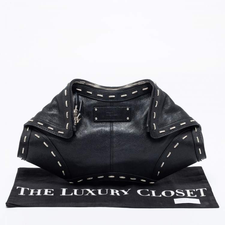 Pre Owned Alexander McQueen Black Leather Studded De Manta Clutch 