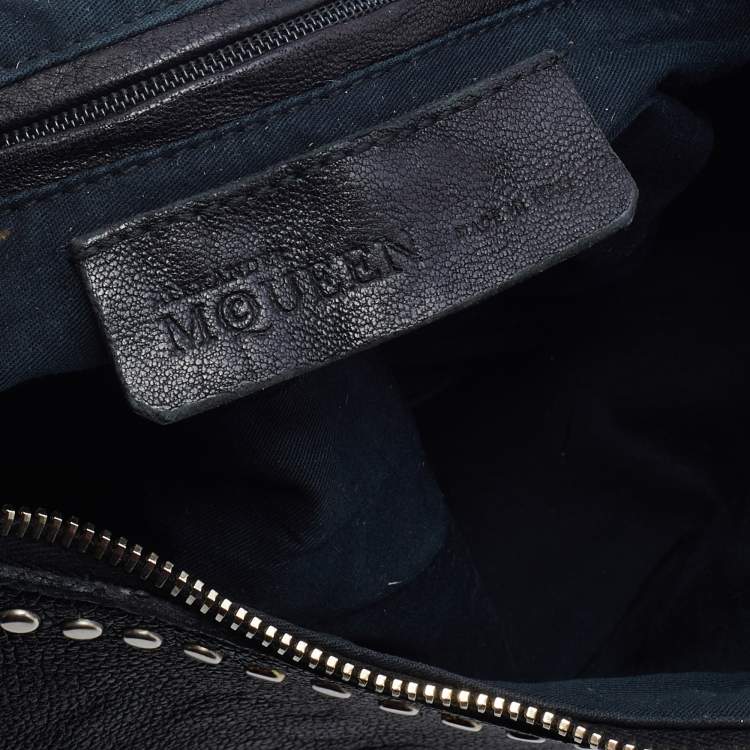 Pre Owned Alexander McQueen Black Leather Studded De Manta Clutch 