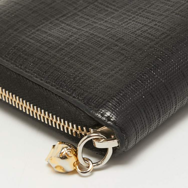 Pre Owned Alexander McQueen Black Leather Zip Around Skull Wallet