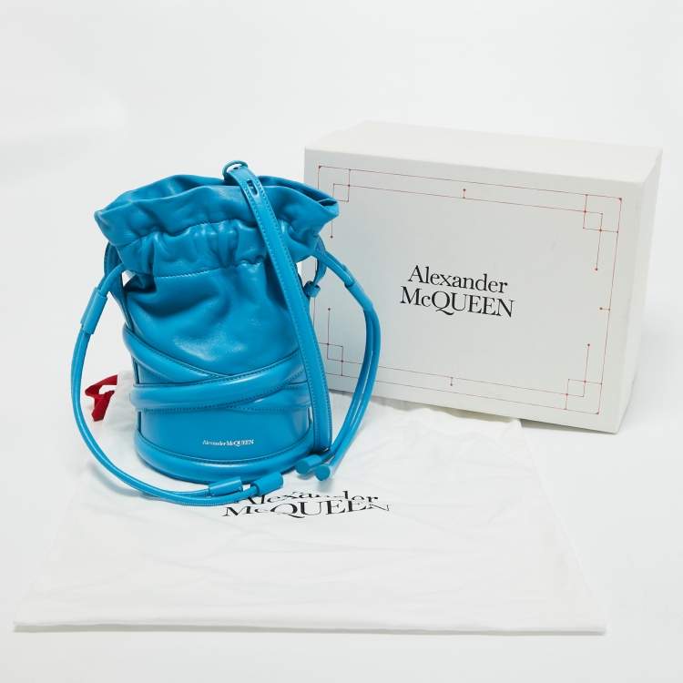 Pre Owned Alexander McQueen Blue Leather The Soft Curve Bucket Bag