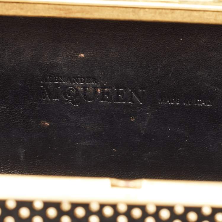 Pre Owned Alexander McQueen Black Suede Studded Skull Knuckle Box Clutch