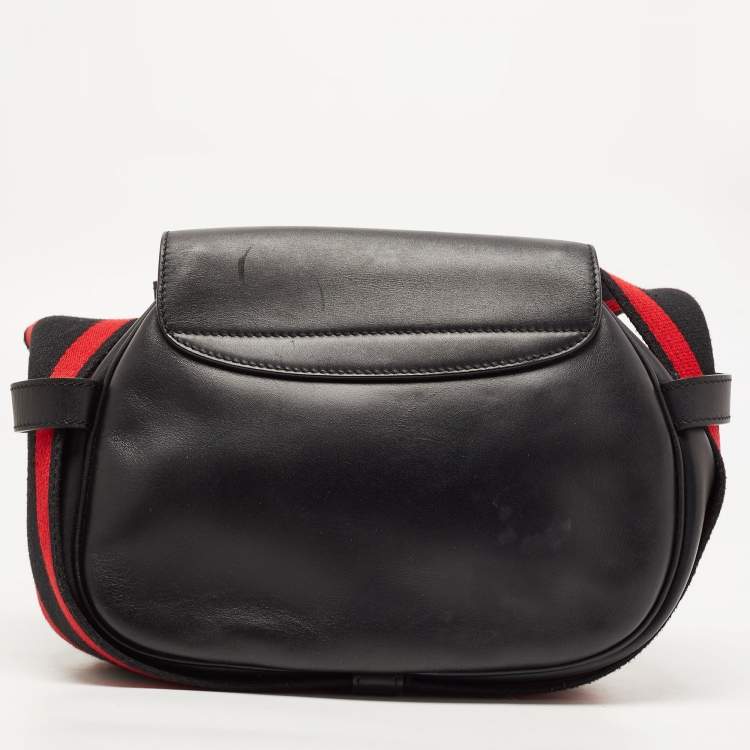 مملوكة مسبقًا Alexander McQueen Black/Red Leather Buckle Flap Crossbody Bag 