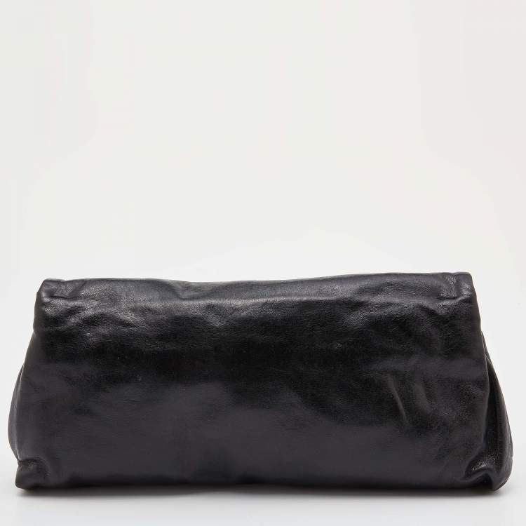 مملوكة مسبقًا Alexander McQueen Black Leather Faithful Glove Clutch