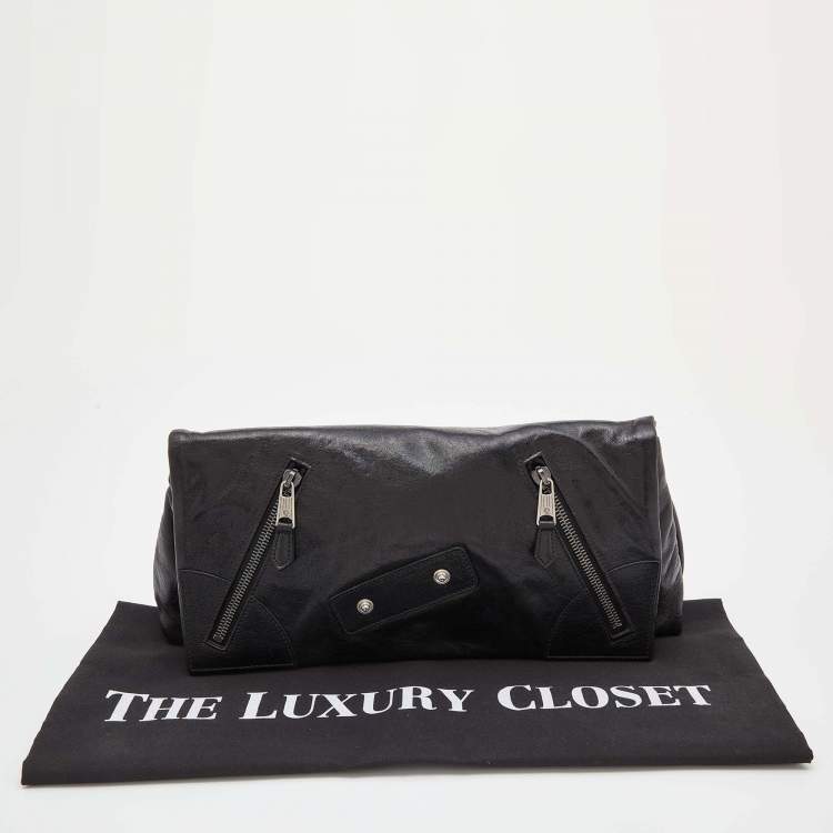 مملوكة مسبقًا Alexander McQueen Black Leather Faithful Glove Clutch