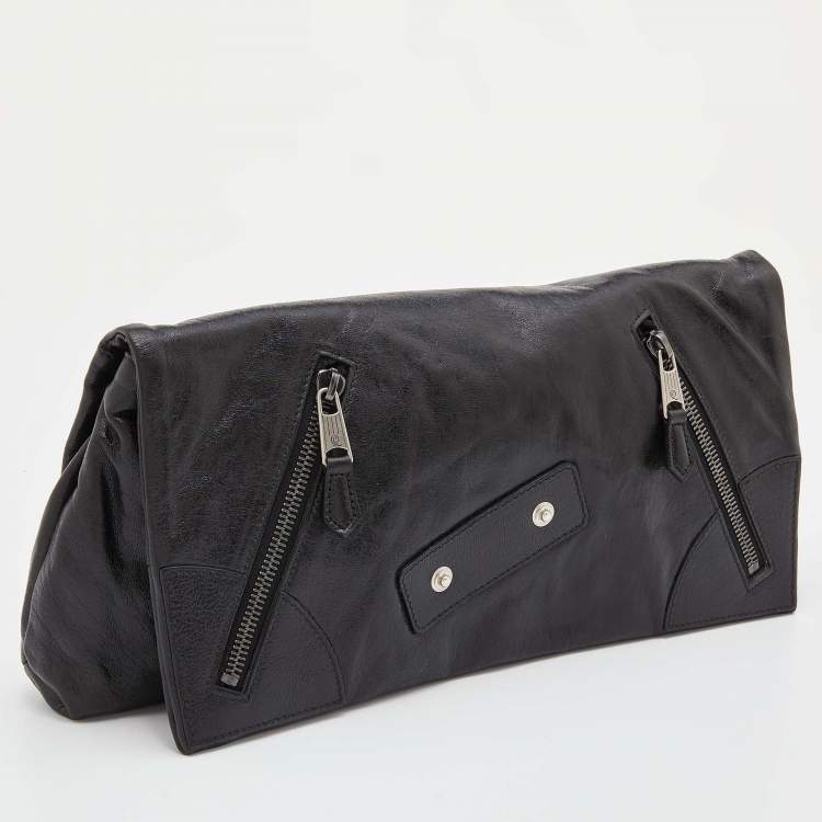 مملوكة مسبقًا Alexander McQueen Black Leather Faithful Glove Clutch