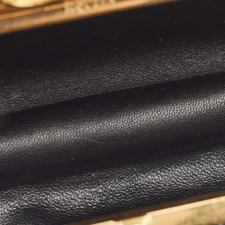 مملوكة مسبقًا Alexander McQueen Black Laser Cut Patent Leather Skull Knuckle Box Clutch