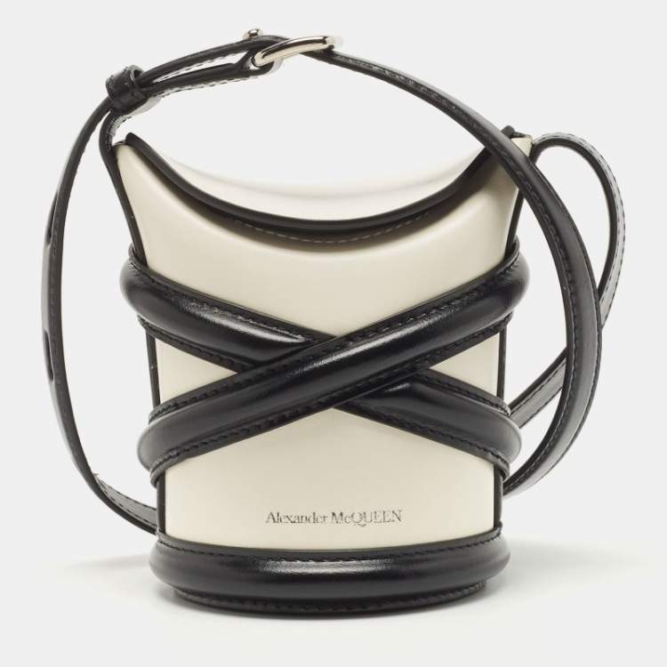 Pre Owned Alexander McQueen White/Black Leather Micro The Curve Bucket Bag