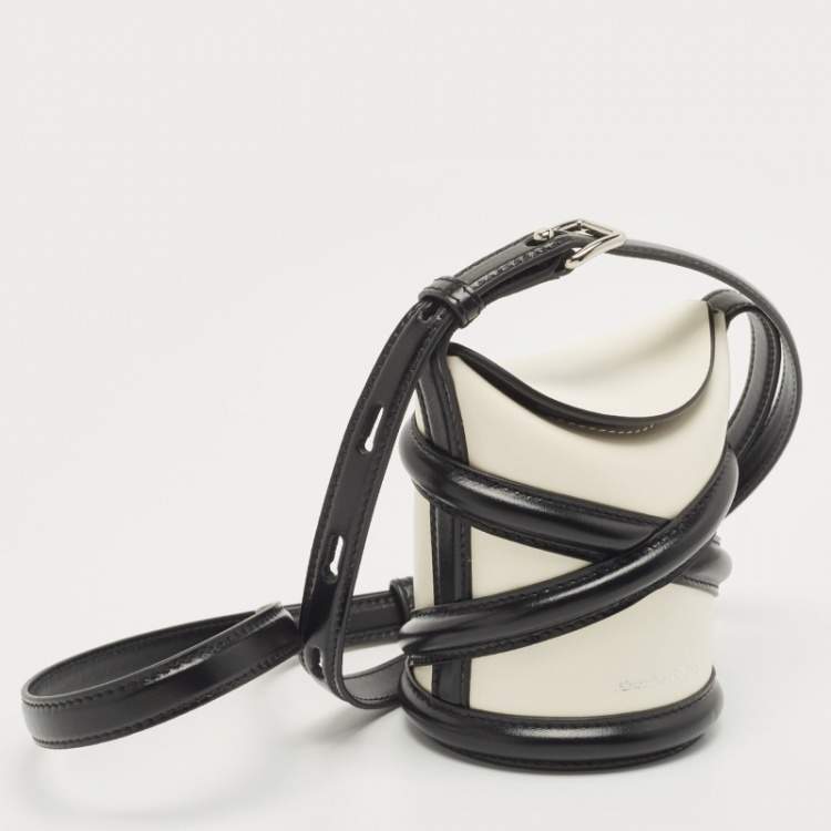 Pre Owned Alexander McQueen White/Black Leather Micro The Curve Bucket Bag