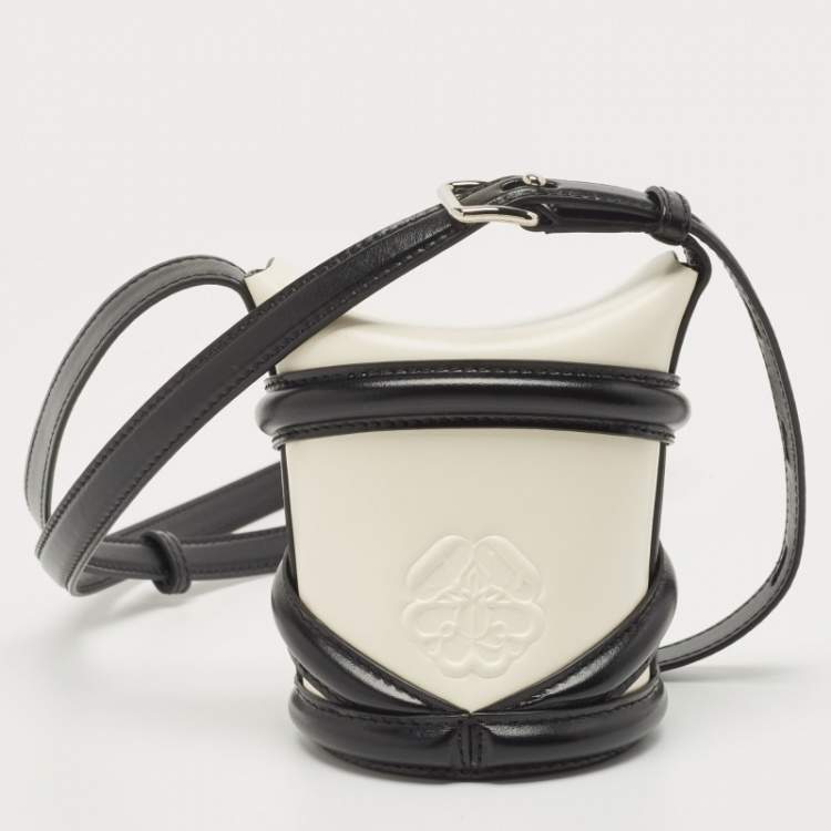 Pre Owned Alexander McQueen White/Black Leather Micro The Curve Bucket Bag