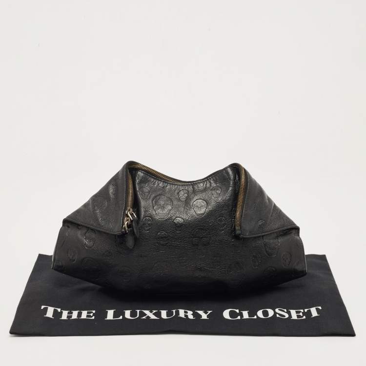 Pre Owned Alexander McQueen Black Skull Embossed Leather Medium De Manta Clutch