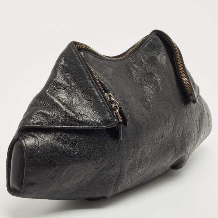 Pre Owned Alexander McQueen Black Skull Embossed Leather Medium De Manta Clutch