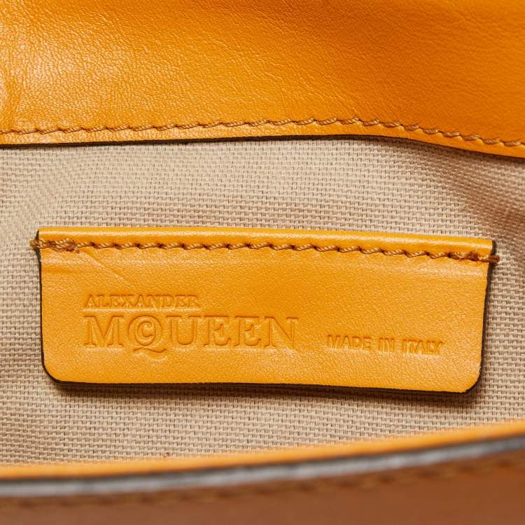 مملوكة مسبقًا Alexander McQueen Yellow Leather Folk Clutch Bag 