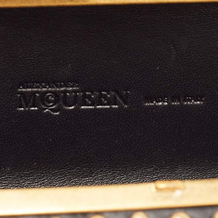 Pre Owned Alexander McQueen Black/Gold Leather Studded Four Ring Knuckle Clutch 