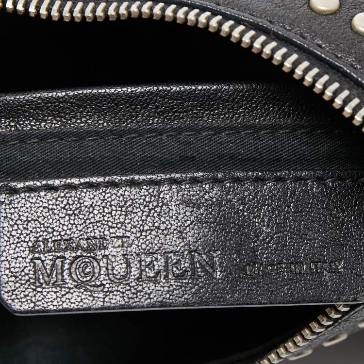 Pre Owned Alexander McQueen Black Leather Medium Studded De Manta Clutch
