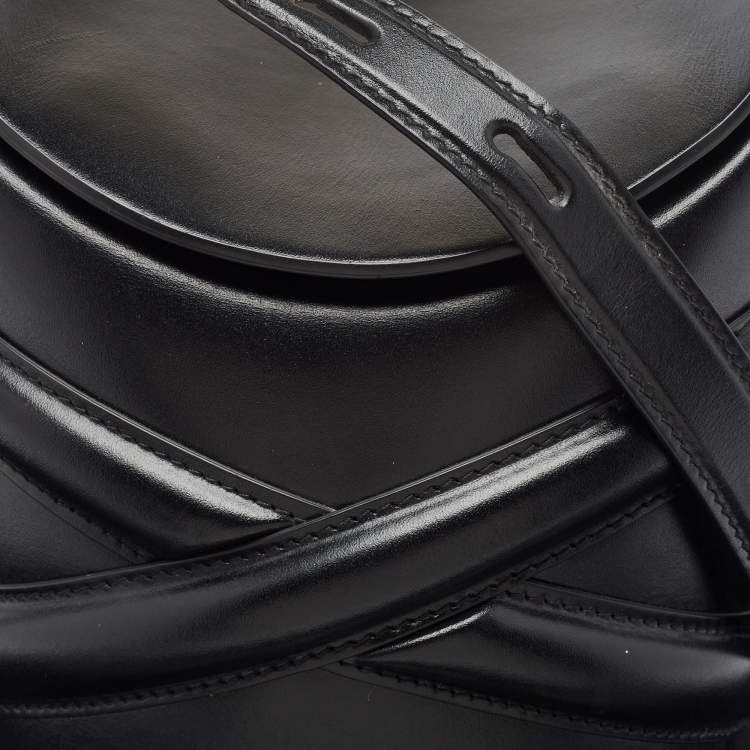 Pre Owned Alexander McQueen Black Leather The Curve Bucket Bag